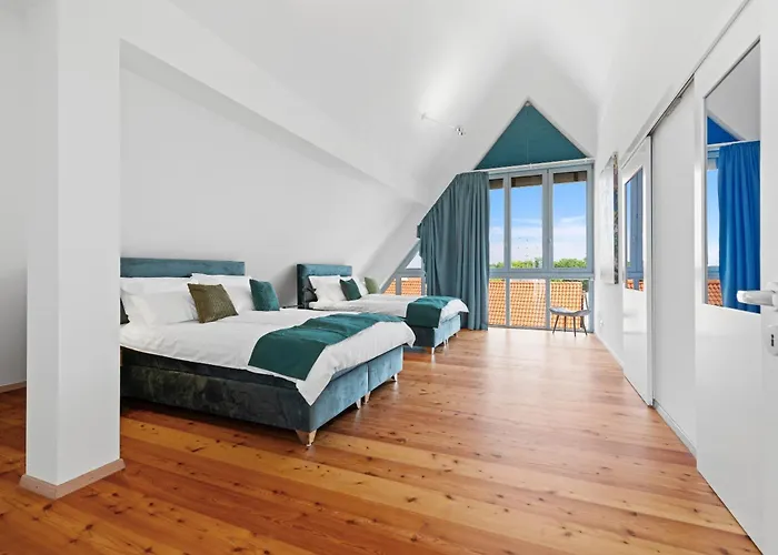 Helloflats - Luxus-Penthouse - Balkon - Parking - Zentrum - Therme - Naehe Flughafen Muc