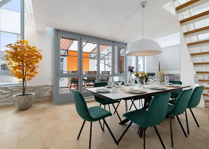 Helloflats - Luxus-Penthouse - Balkon - Parking - Zentrum - Therme - Naehe Flughafen Muc