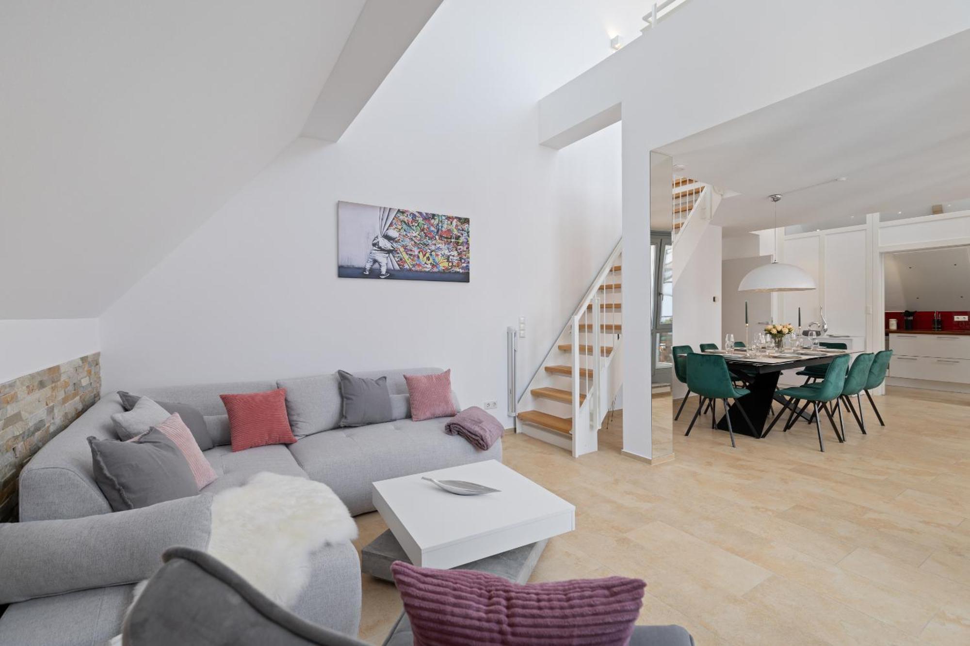 Helloflats - Luxus-penthouse - Balkon - Parking - Zentrum - Therme - Naehe Flughafen Muc