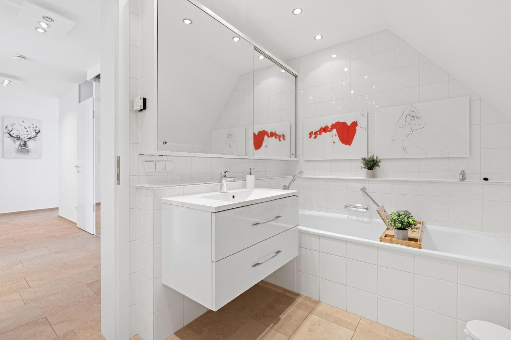 Helloflats - Luxus-penthouse - Balkon - Parking - Zentrum - Therme - Naehe Flughafen Muc Apartment