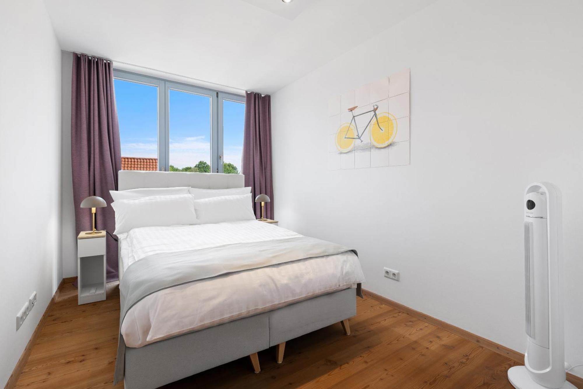 Apartment Helloflats - Luxus-penthouse - Balkon - Parking - Zentrum - Therme - Naehe Flughafen Muc Erding
