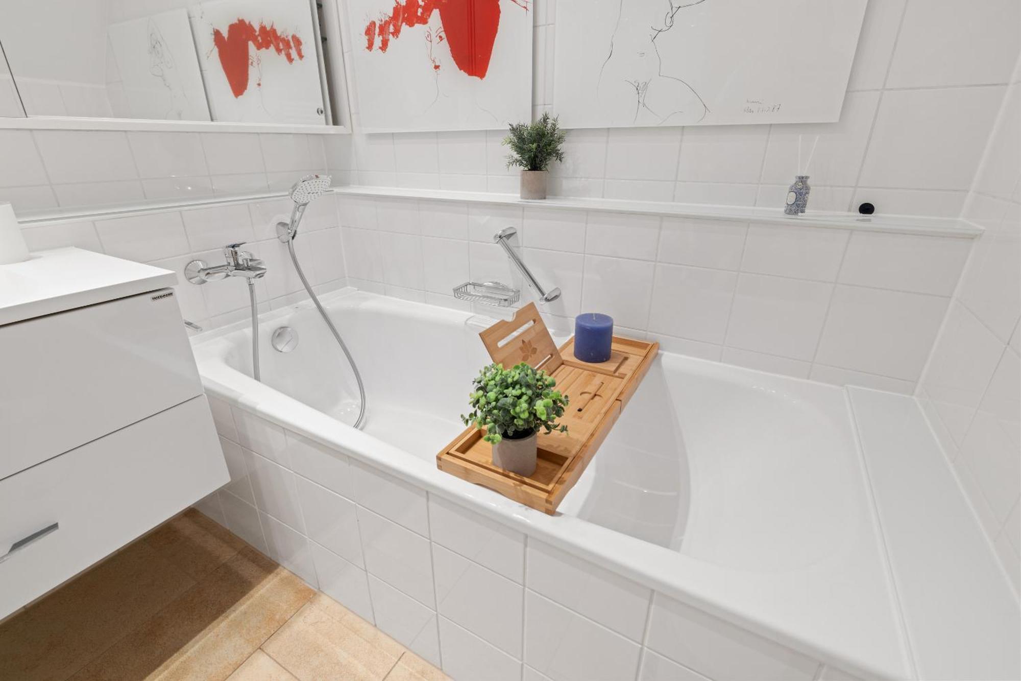 Apartment Helloflats - Luxus-penthouse - Balkon - Parking - Zentrum - Therme - Naehe Flughafen Muc