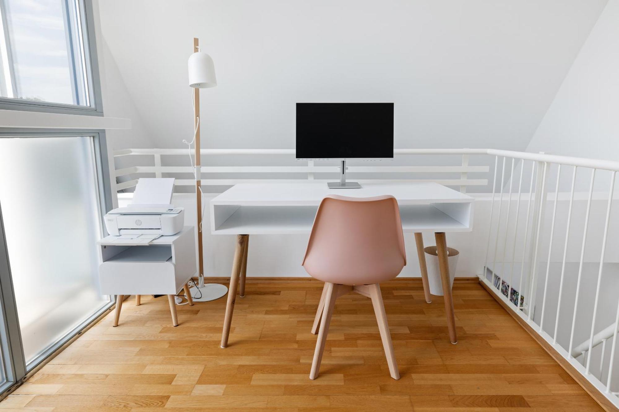 Helloflats - Luxus-penthouse - Balkon - Parking - Zentrum - Therme - Naehe Flughafen Muc *